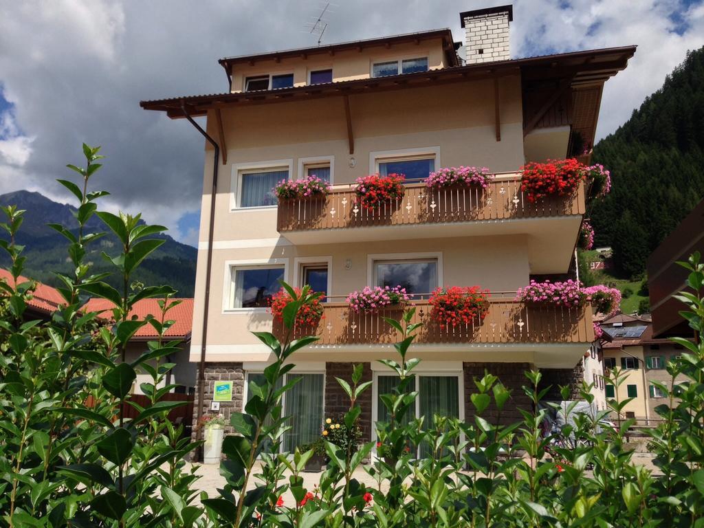 Appartamento Rose Di Bosco Predazzo Esterno foto