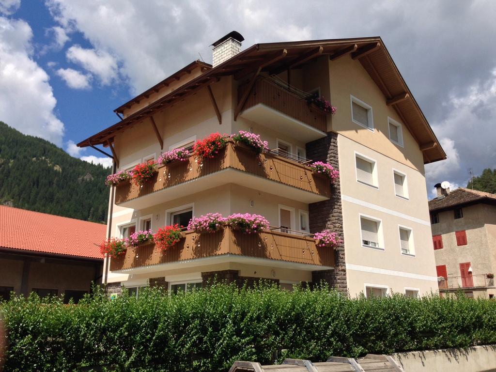 Appartamento Rose Di Bosco Predazzo Esterno foto